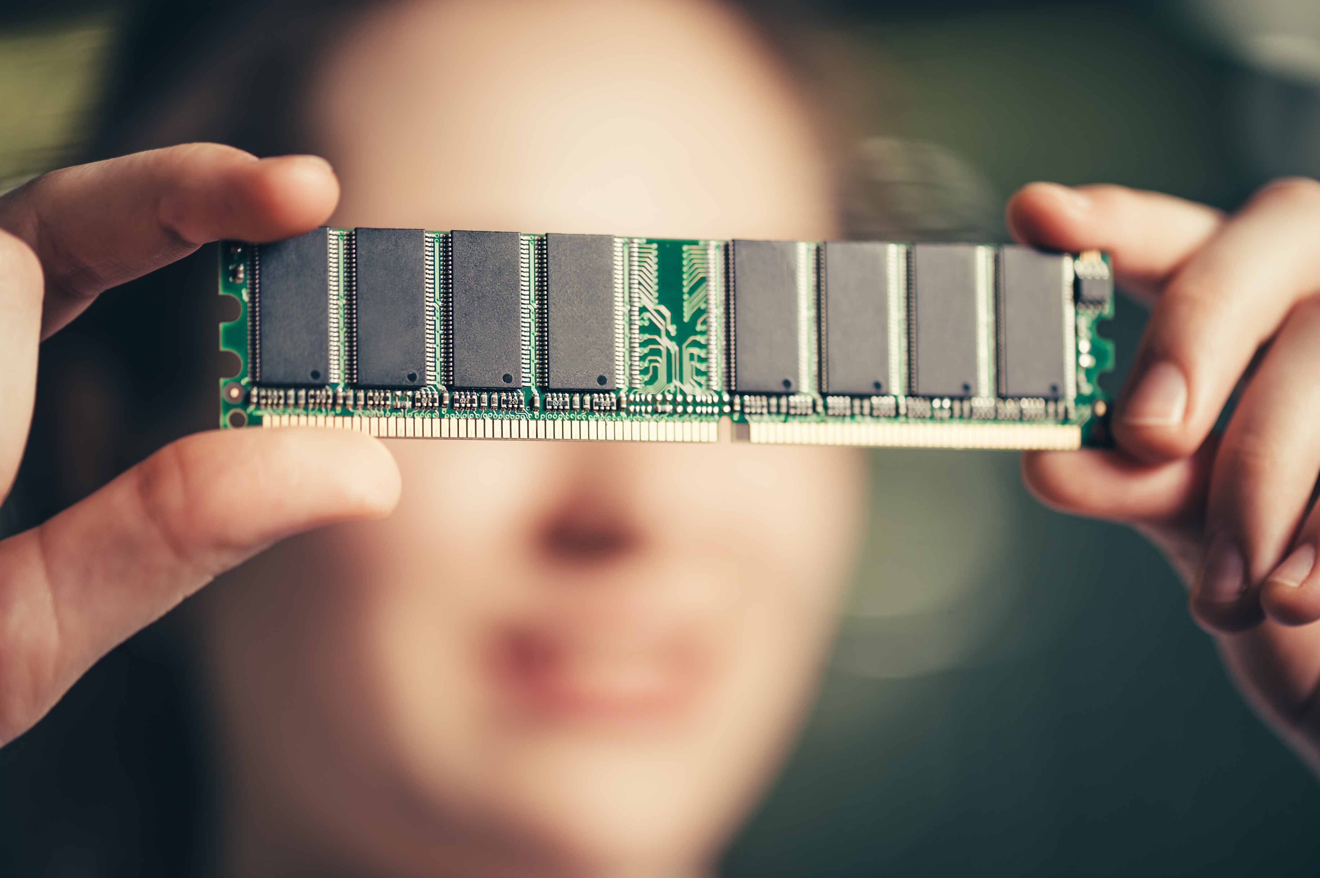 Роль оперативной памяти в производительности компьютера