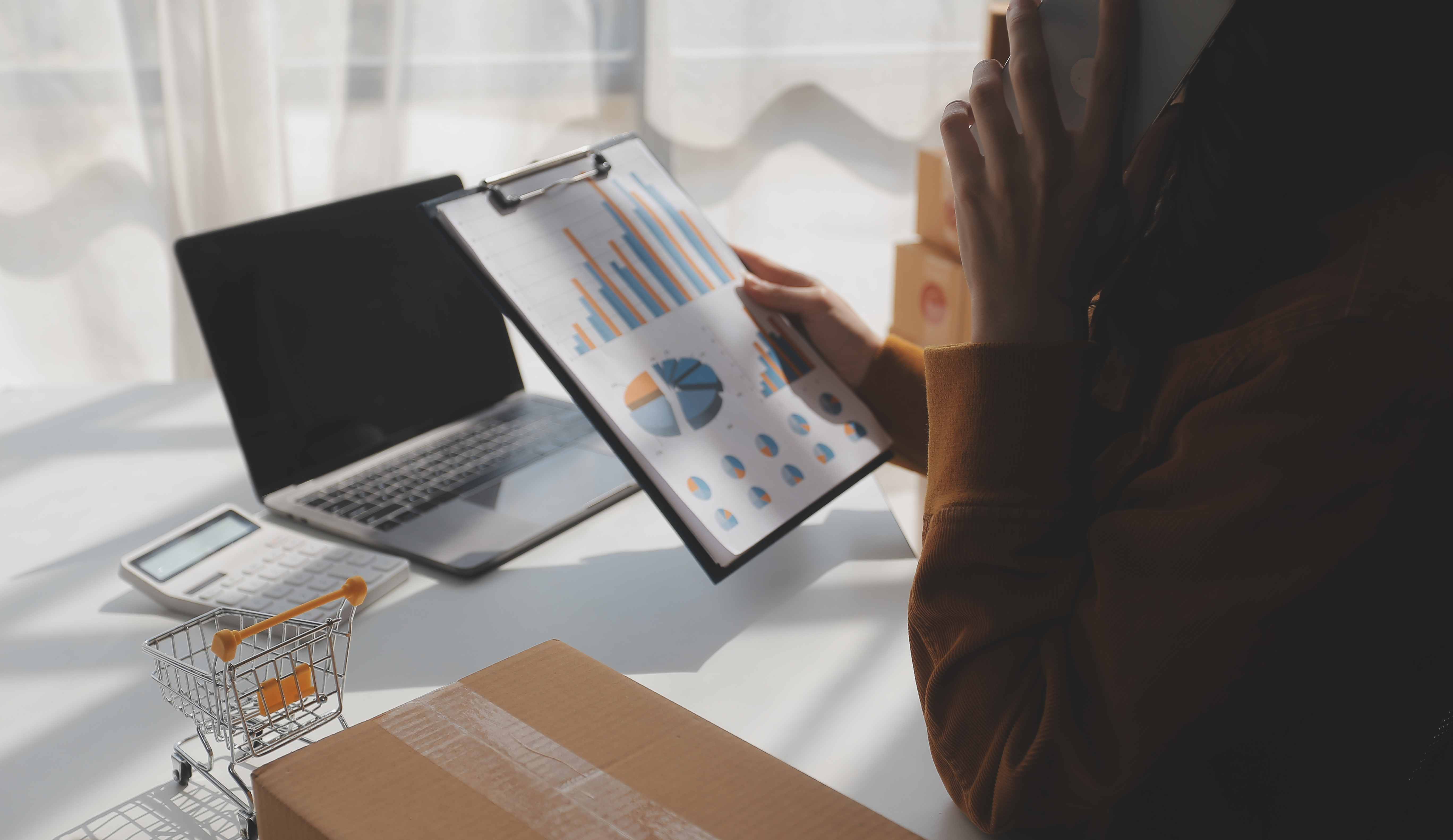 Выбор товара для продажи: как использовать аналитику для определения трендов